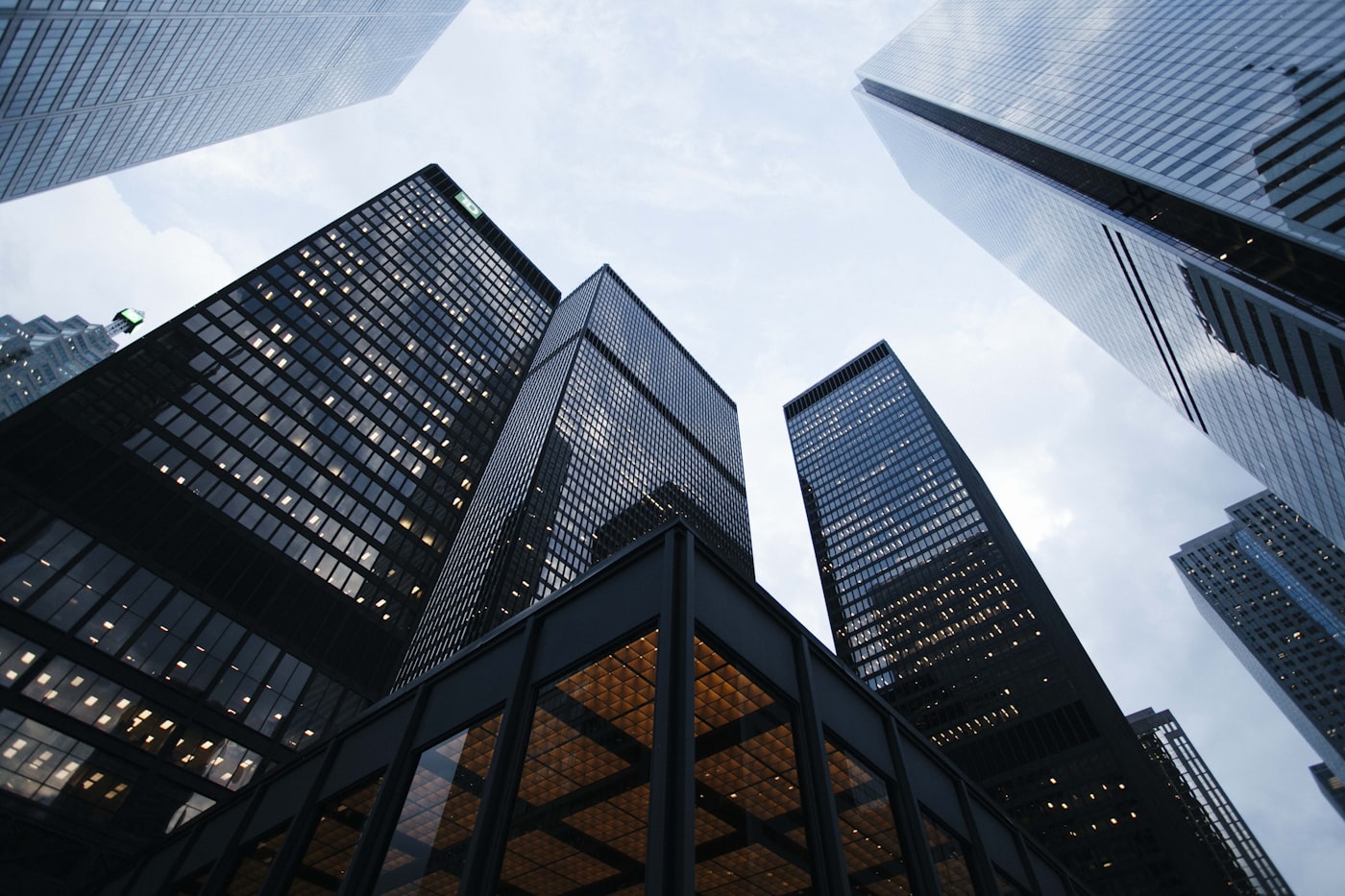 Architecture corporate minimaliste